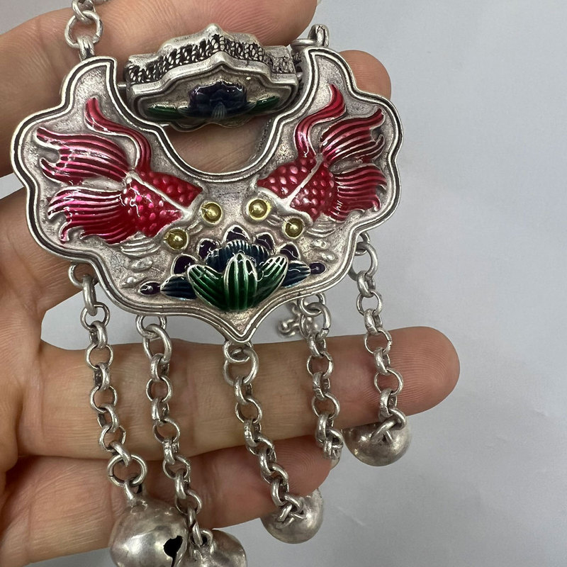 จี้กุญแจล็อคเงินประดับอัญมณีสะ - Vintage Collectible Market บทวิจารณ์และราคา